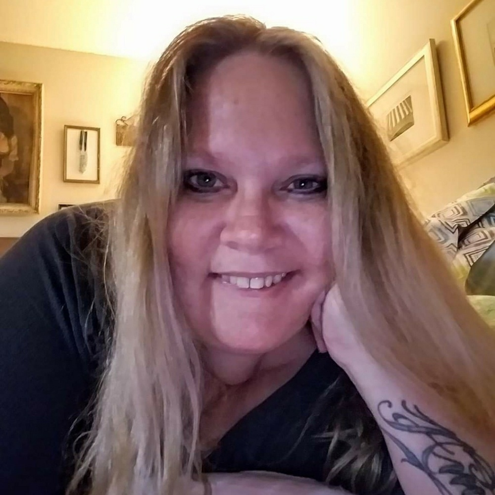 Meet your Posher, Debbie